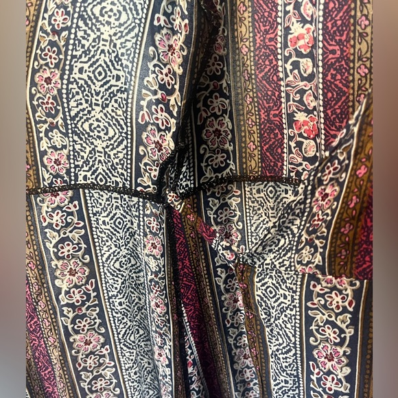 Bohemian floor length bell sleeved wrap dress - Picture 7 of 11